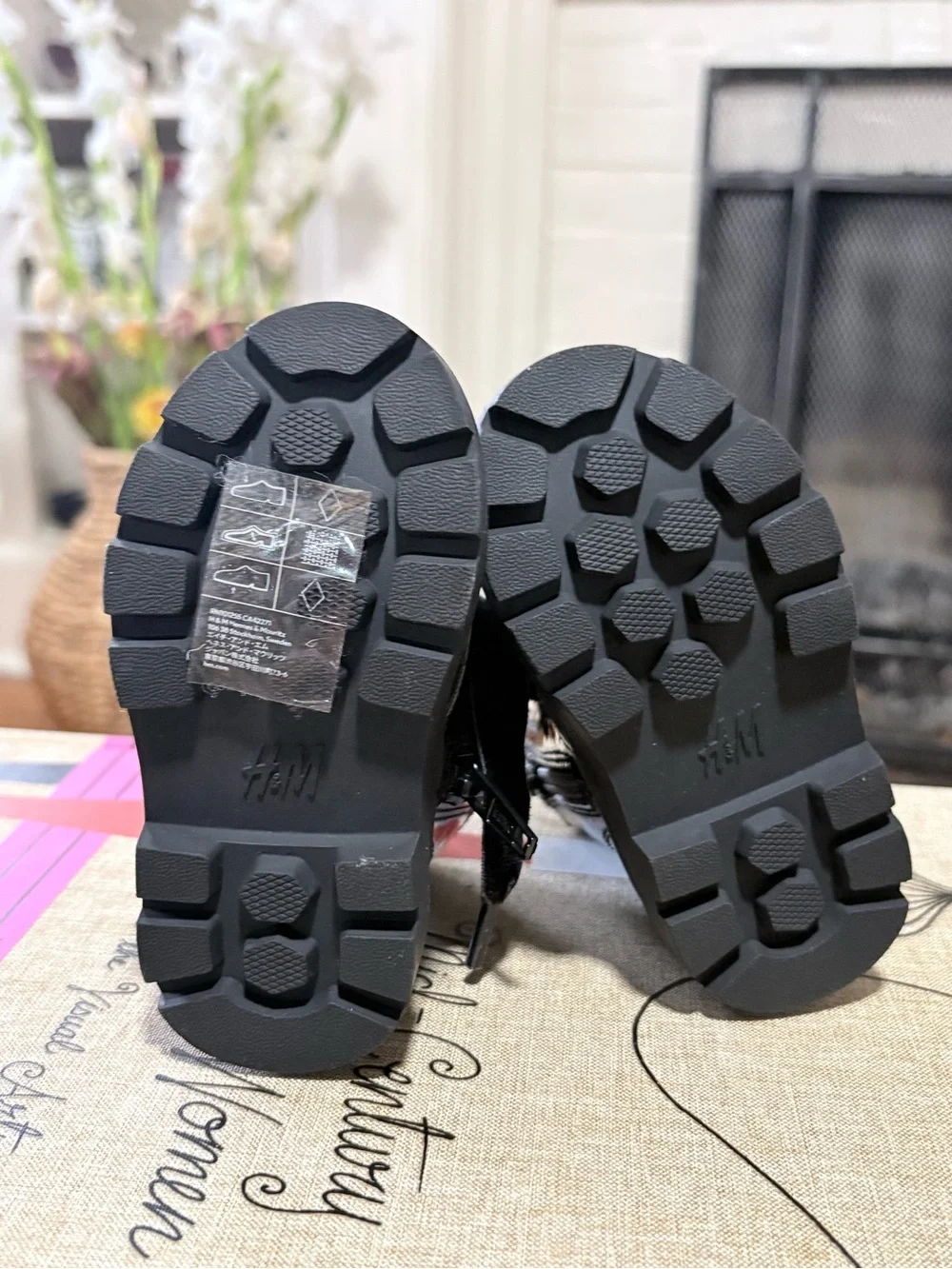 H&M Black Patent Lace-Up Kids Boots with Velvet Laces